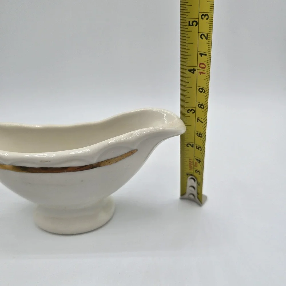 RARE HOMER LAUGHLIN FIESTA WARE WHITE Gold STRIPED GRAVY BOAT USA‎